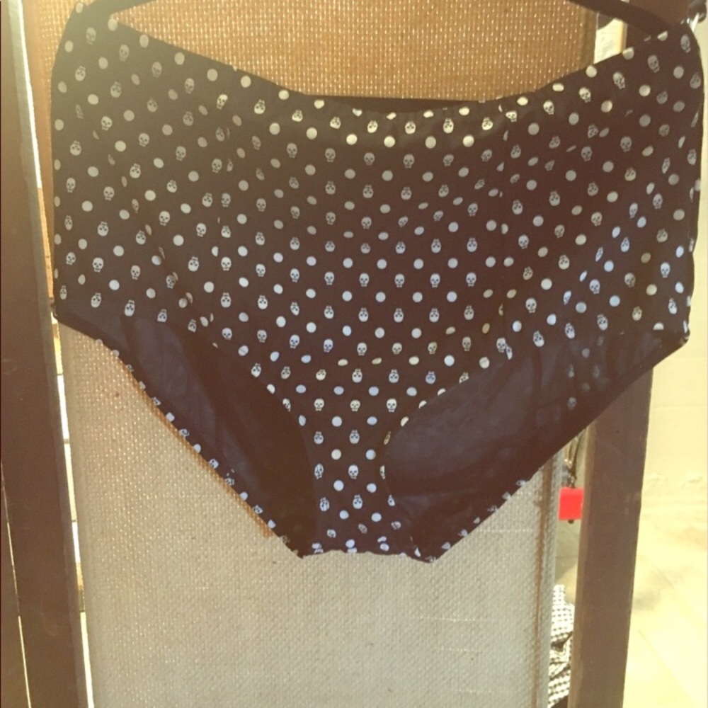 Torrid highwaisted bottoms size 3 reserved